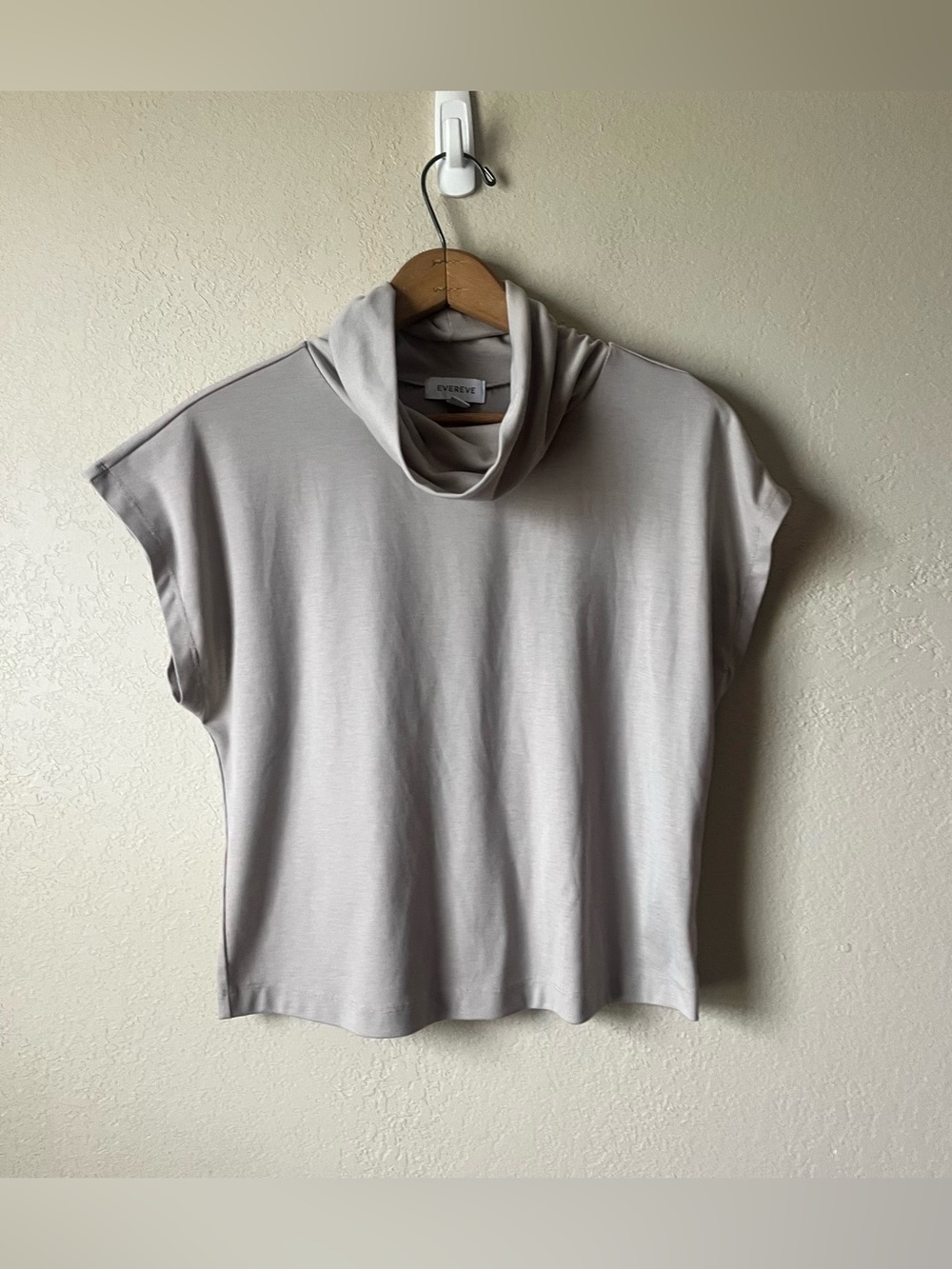 Evereve Light Taupe / Grey Top